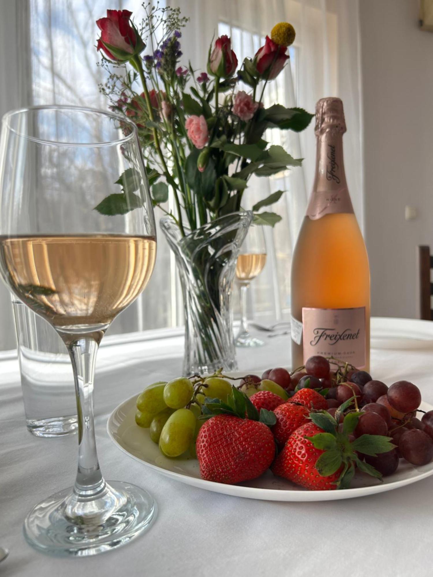 Casa Rea - Comfortable Stay With Free Parking Sofia Zewnętrze zdjęcie